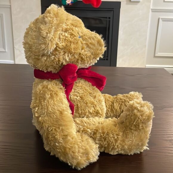 Russ Bombay Co Exclusive GILMORE 2004 7th Annual Christmas Charity Bear 16 inch - Picture 3 of 8